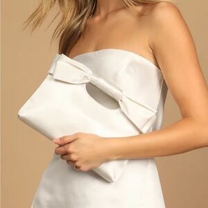 Lulu's White Clutch with Bow Detail